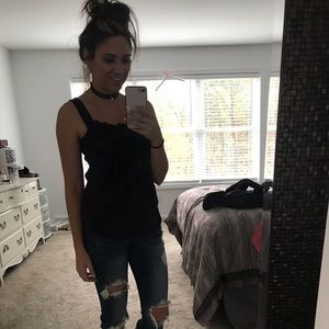 Flower detail tank top